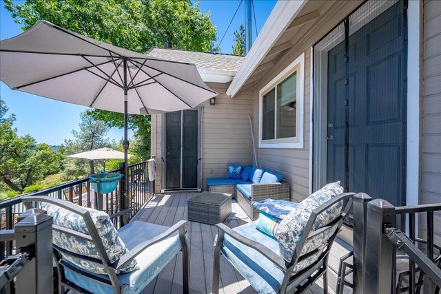 2901 Hermosa Ct, Camino, CA 95709