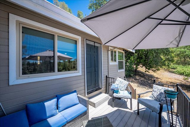 2901 Hermosa Ct, Camino, CA 95709