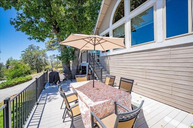 2901 Hermosa Ct, Camino, CA 95709