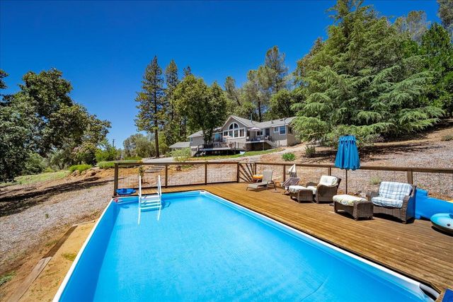 2901 Hermosa Ct, Camino, CA 95709