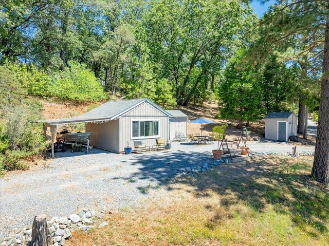 2901 Hermosa Ct, Camino, CA 95709