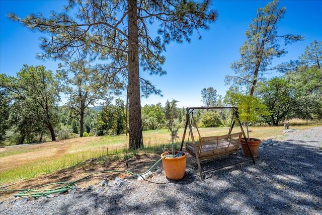 2901 Hermosa Ct, Camino, CA 95709