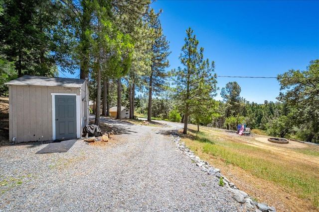 2901 Hermosa Ct, Camino, CA 95709