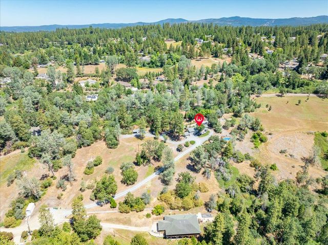 2901 Hermosa Ct, Camino, CA 95709