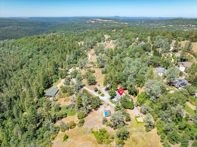 2901 Hermosa Ct, Camino, CA 95709