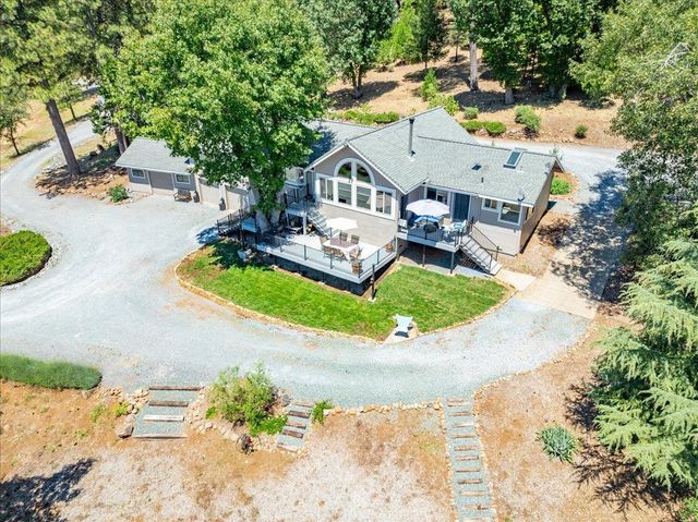 2901 Hermosa Ct, Camino, CA 95709