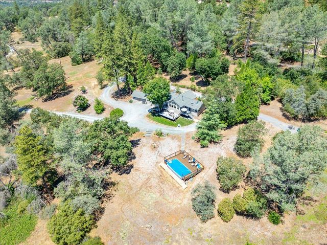 2901 Hermosa Ct, Camino, CA 95709