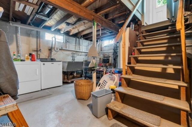160 Hillcrest Rd, Readington Twp., NJ 08822
