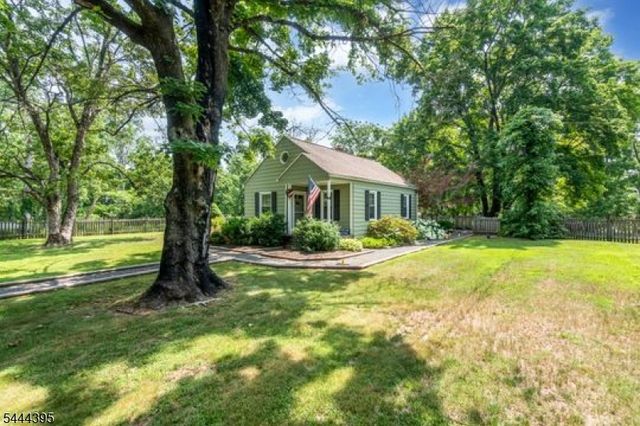 160 Hillcrest Rd, Readington Twp., NJ 08822