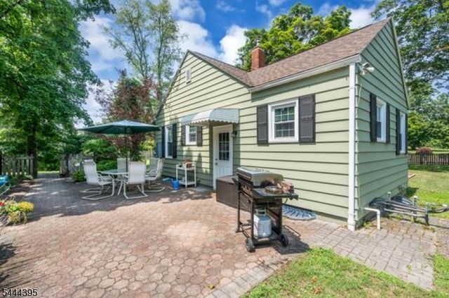 160 Hillcrest Rd, Readington Twp., NJ 08822