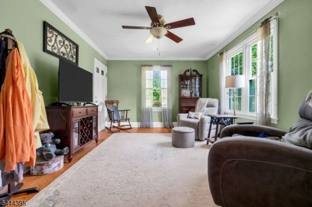 160 Hillcrest Rd, Readington Twp., NJ 08822