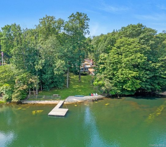 8 N Lake Road, Armonk, NY 10504