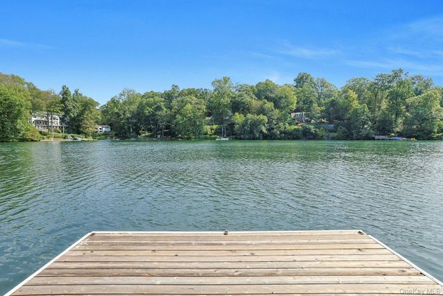 8 N Lake Road, Armonk, NY 10504