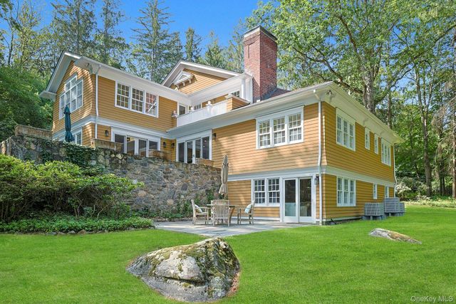 8 N Lake Road, Armonk, NY 10504