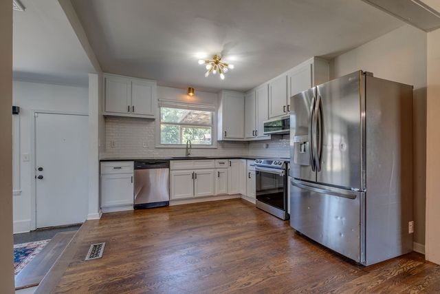 2700 Lakeland Dr, Nashville, TN 37214