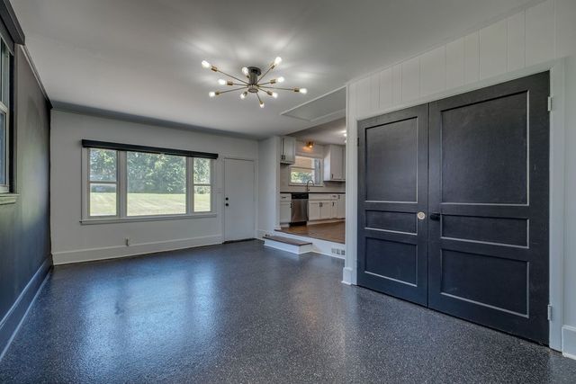 2700 Lakeland Dr, Nashville, TN 37214