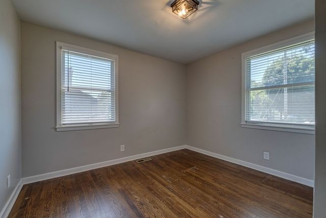 2700 Lakeland Dr, Nashville, TN 37214