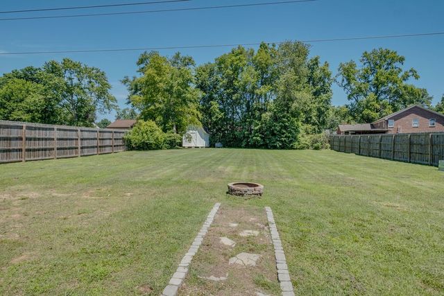 2700 Lakeland Dr, Nashville, TN 37214