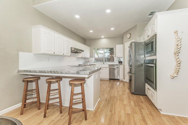 2646 E Lester Avenue, Fresno, CA 93720