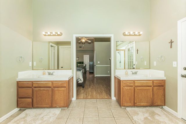 2646 E Lester Avenue, Fresno, CA 93720