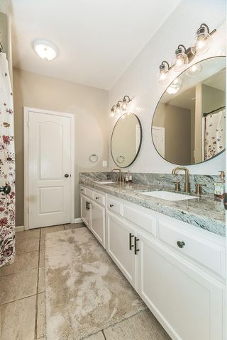 2646 E Lester Avenue, Fresno, CA 93720