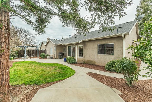 2646 E Lester Avenue, Fresno, CA 93720