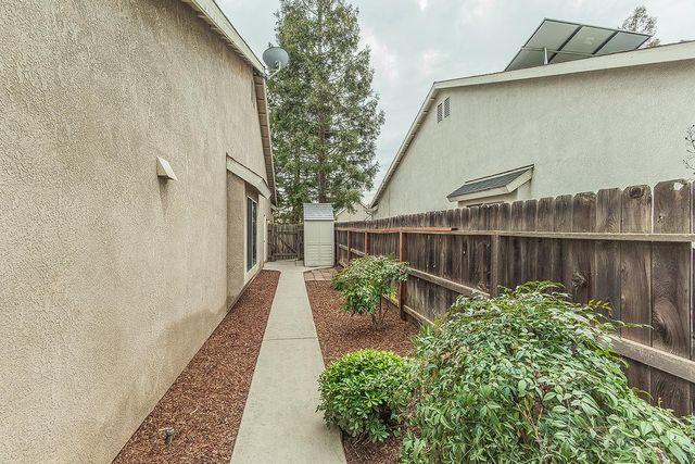 2646 E Lester Avenue, Fresno, CA 93720