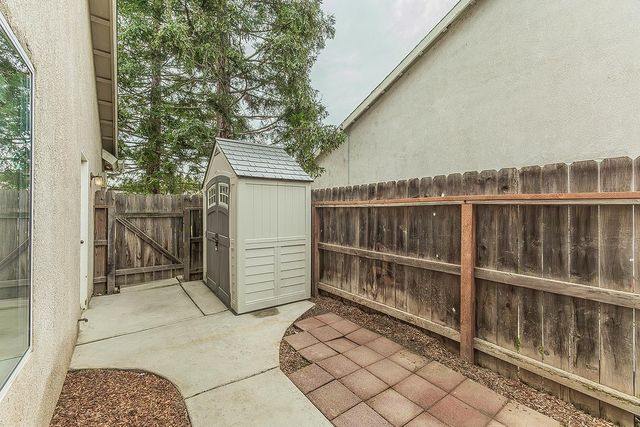 2646 E Lester Avenue, Fresno, CA 93720