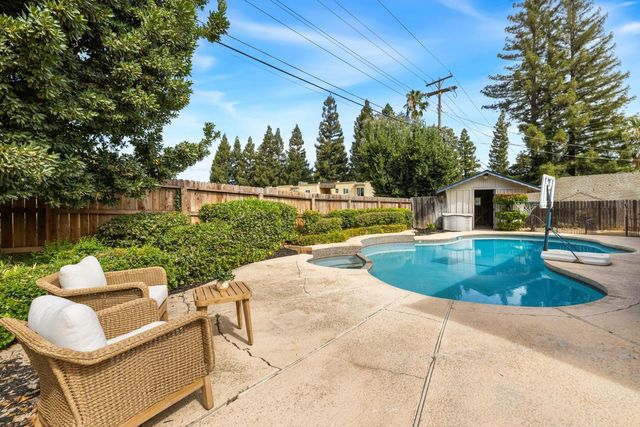 5957 Ranger Way, Carmichael, CA 95608