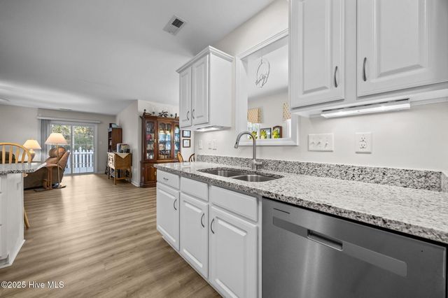 303 Jasmine S, Swansboro, NC 28584