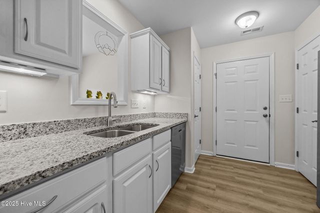 303 Jasmine S, Swansboro, NC 28584