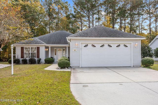 303 Jasmine S, Swansboro, NC 28584
