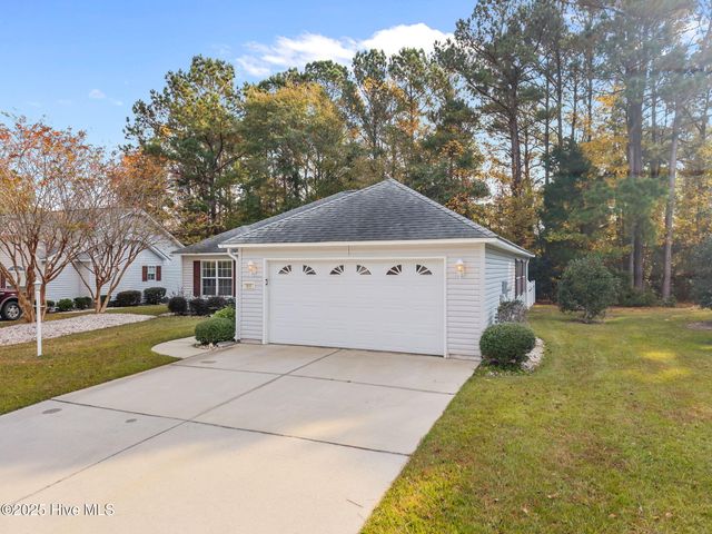 303 Jasmine S, Swansboro, NC 28584