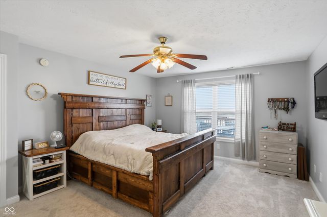 990 Youngs Creek Drive, Franklin, IN 46131
