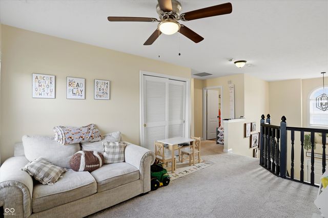 990 Youngs Creek Drive, Franklin, IN 46131