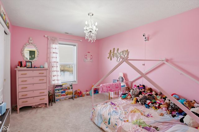990 Youngs Creek Drive, Franklin, IN 46131