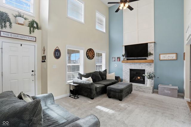 990 Youngs Creek Drive, Franklin, IN 46131