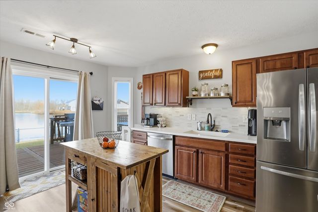 990 Youngs Creek Drive, Franklin, IN 46131