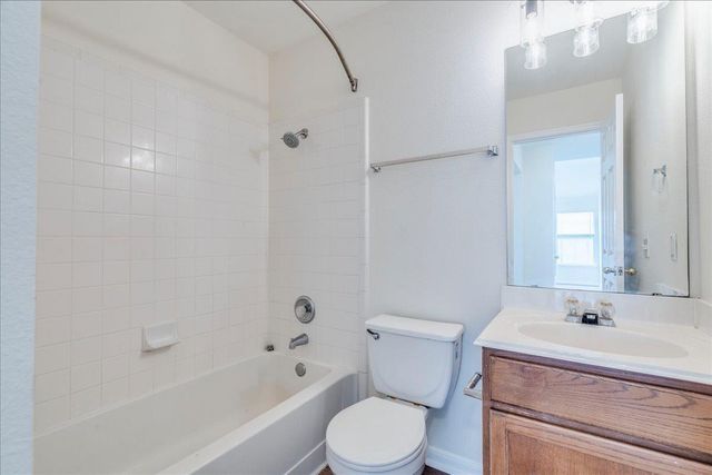 201 Elmer CV, Kyle, TX 78640