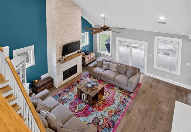7725 S Shoreline Boulevard, Benton, AR 72019