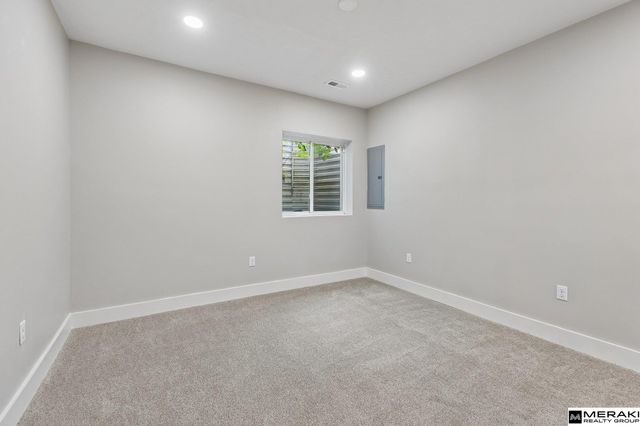 2726 N 189 Street, Omaha, NE 68022