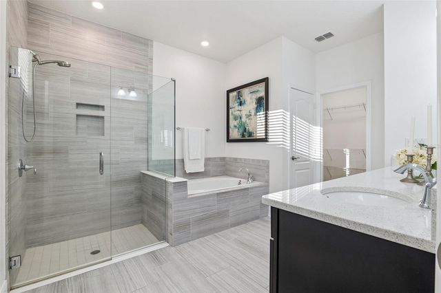 228 VERDE WAY, Debary, FL 32713