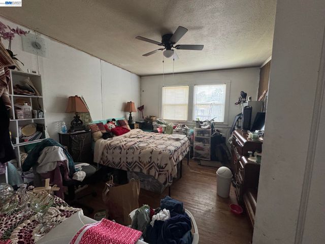 20940 Montgomery Ave, Hayward, CA 94541