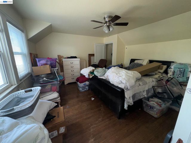 20940 Montgomery Ave, Hayward, CA 94541