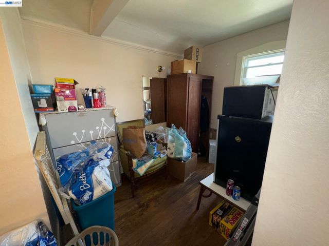 20940 Montgomery Ave, Hayward, CA 94541