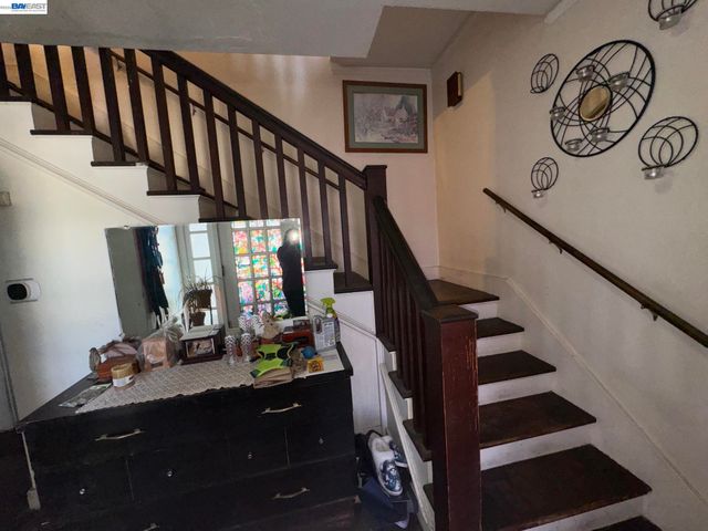 20940 Montgomery Ave, Hayward, CA 94541