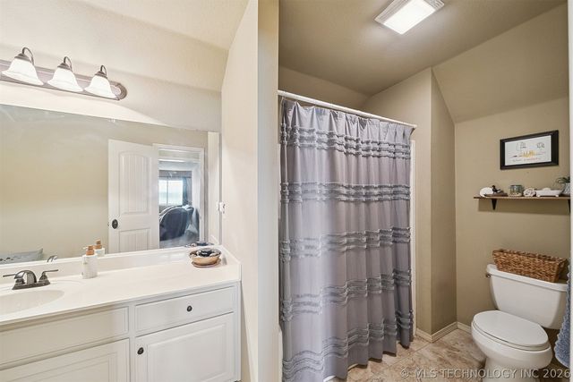 9128 E 120th Street S, Bixby, OK 74008