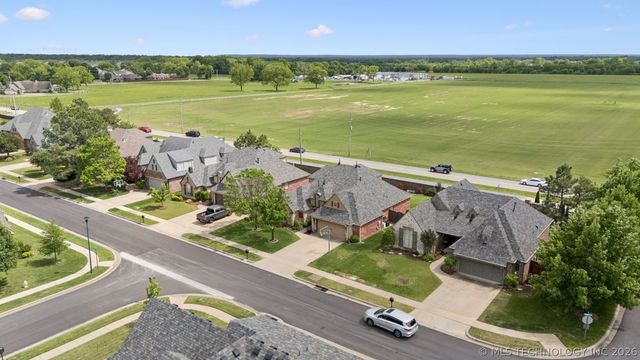 9128 E 120th Street S, Bixby, OK 74008
