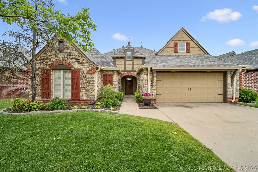 9128 E 120th Street S, Bixby, OK 74008