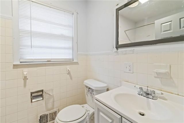913 Longleaf Drive, Forest Park, GA 30297